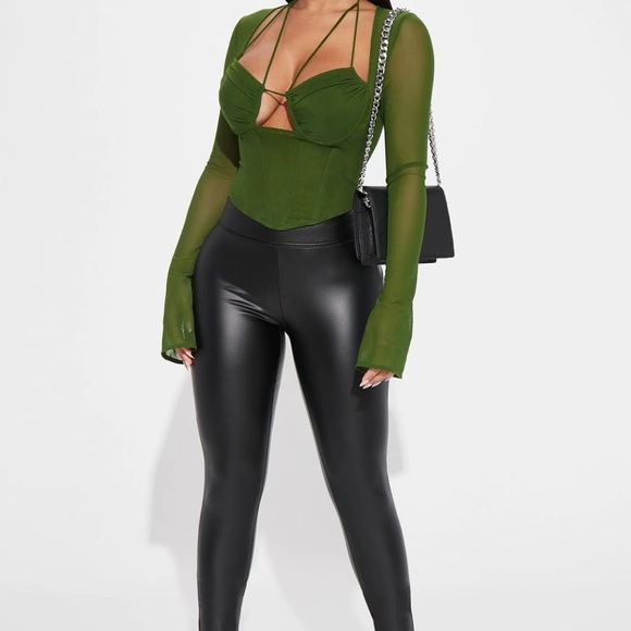 Elegant Green Sheer Women's Top - Picture 4 of 7